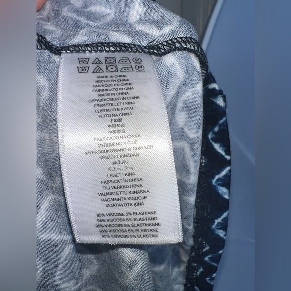 NWT Michael Kors MK Women’s Small Navy Cold Shoulder Long Sleeve Blouse Top S - Picture 9 of 14